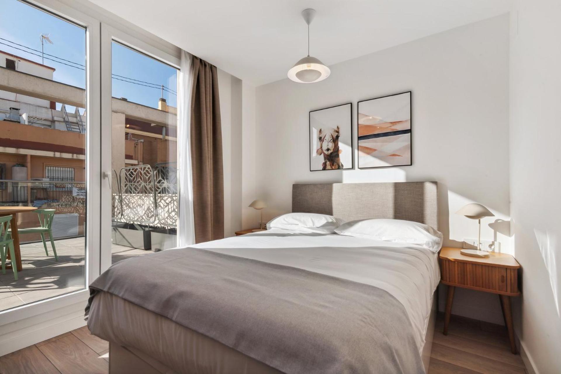 Limehome Valencia Carrer Del Pare Palau I Quer Exterior foto