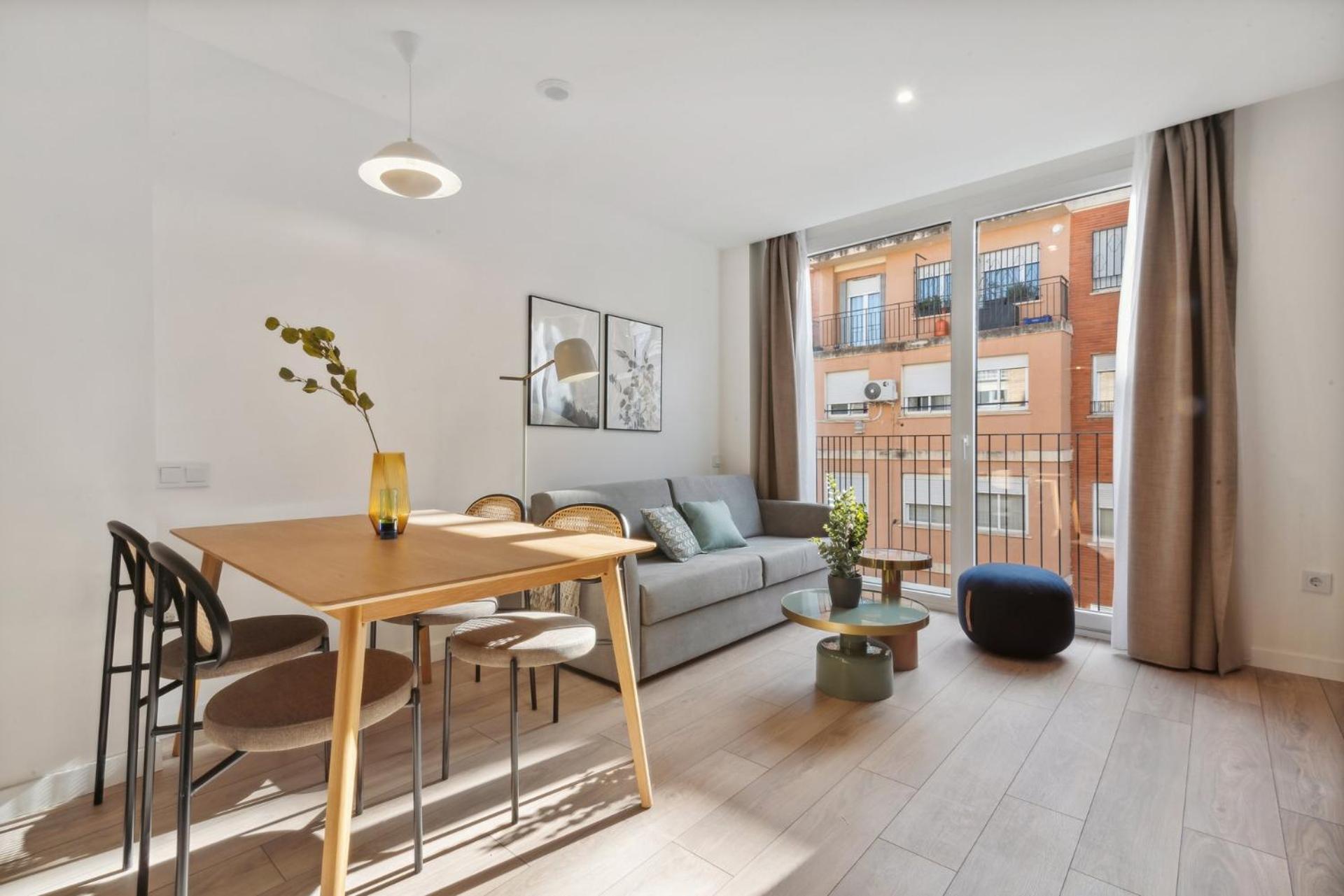 Limehome Valencia Carrer Del Pare Palau I Quer Exterior foto
