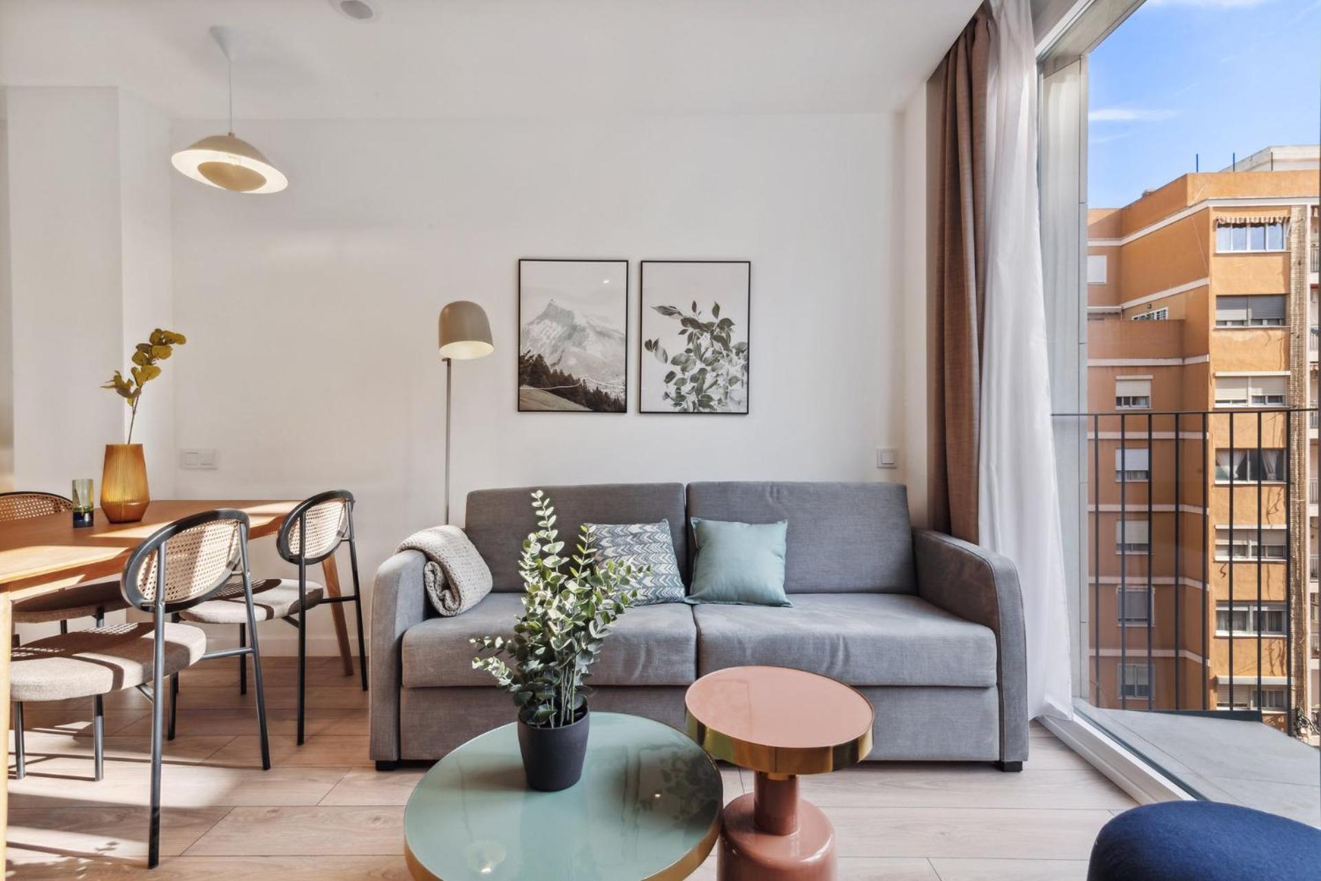 Limehome Valencia Carrer Del Pare Palau I Quer Exterior foto