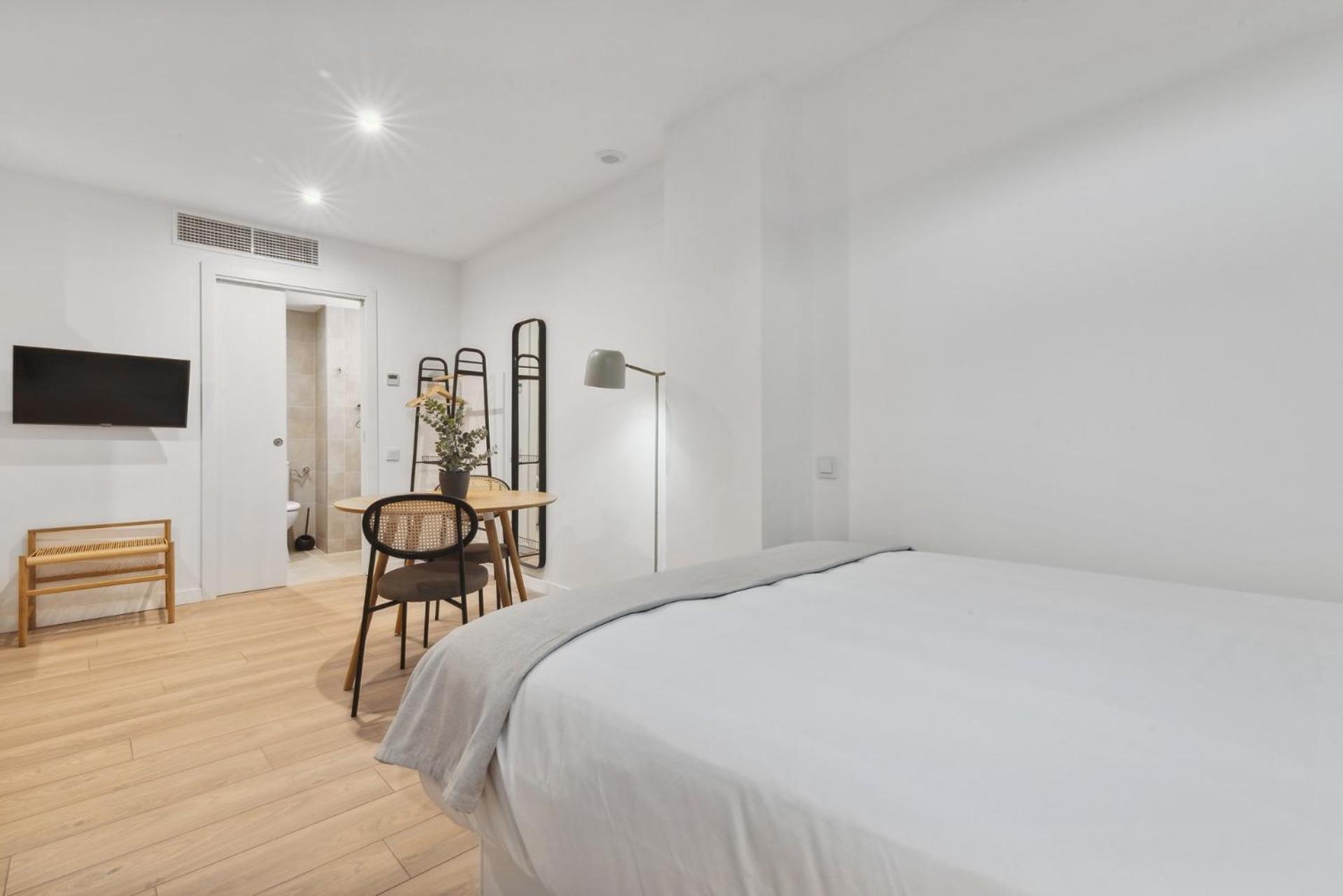 Limehome Valencia Carrer Del Pare Palau I Quer Cameră foto