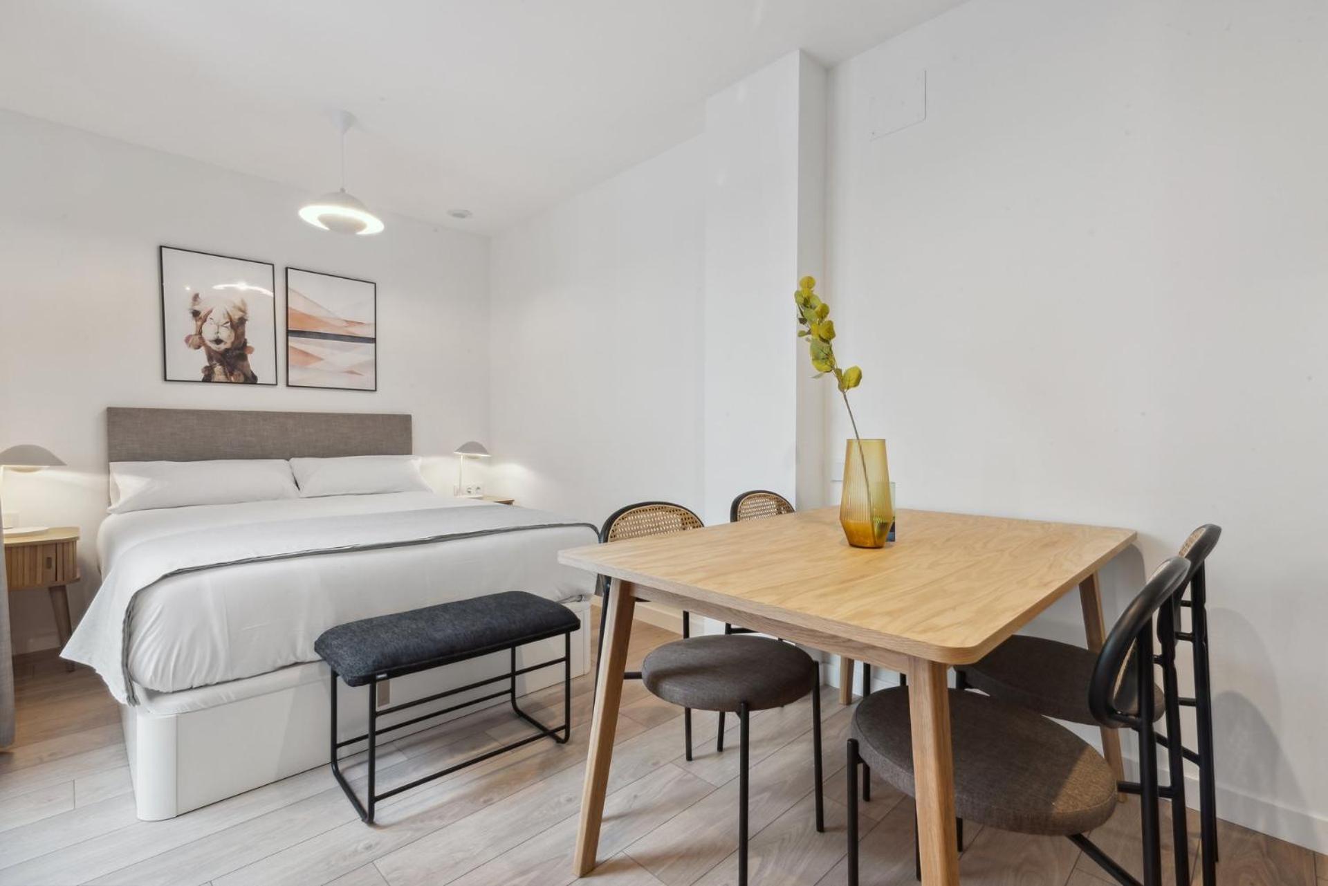 Limehome Valencia Carrer Del Pare Palau I Quer Cameră foto
